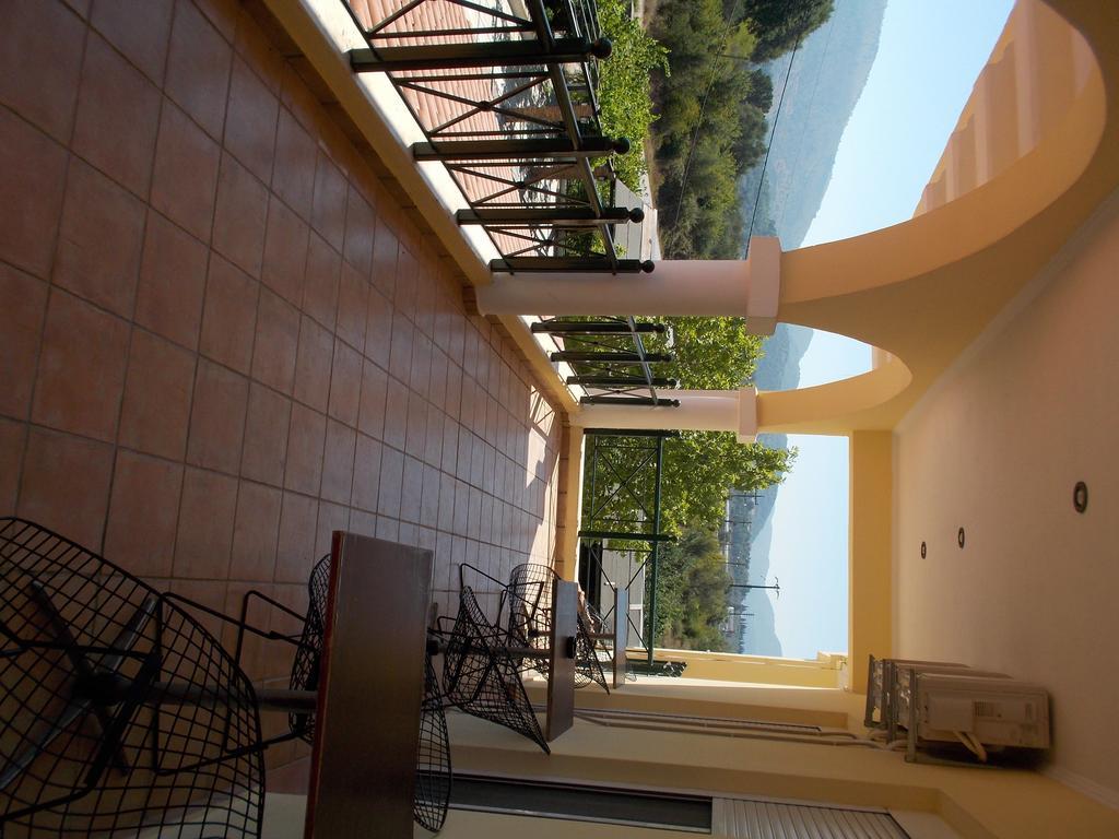 The Village Igoumenitsa Bagian luar foto